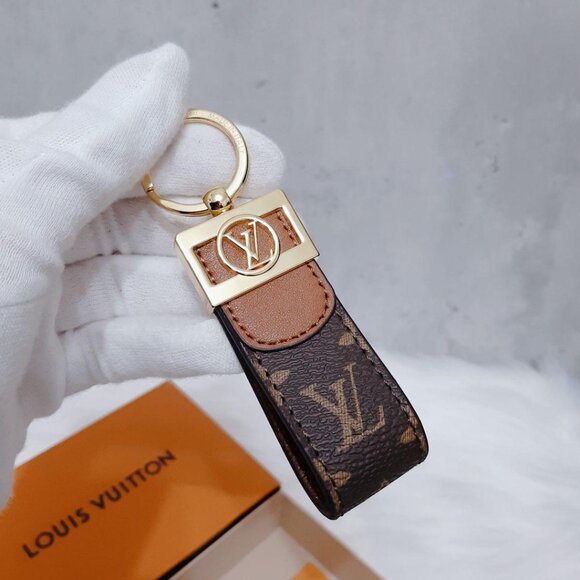 Prestige Louis Vuitton Keychain - Picture 2 of 5